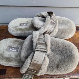 UGG Mens Fluff It Gray Shearling Slippers size 8